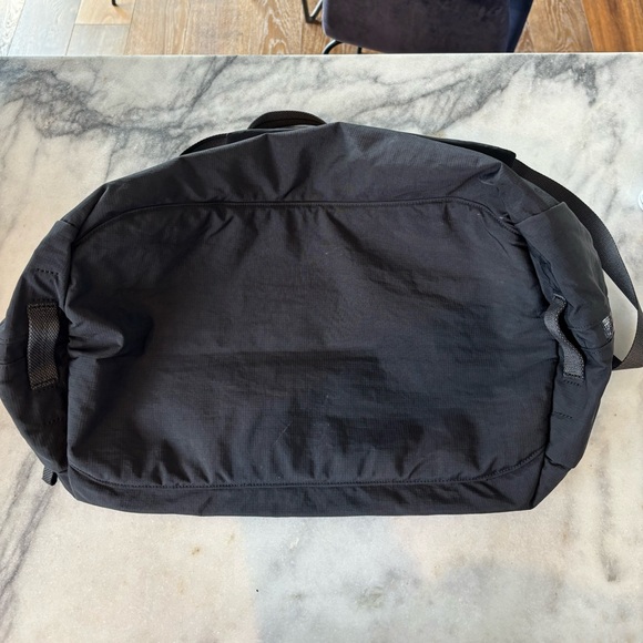 Bellroy Black Lite Duffel Bag - Picture 9 of 9